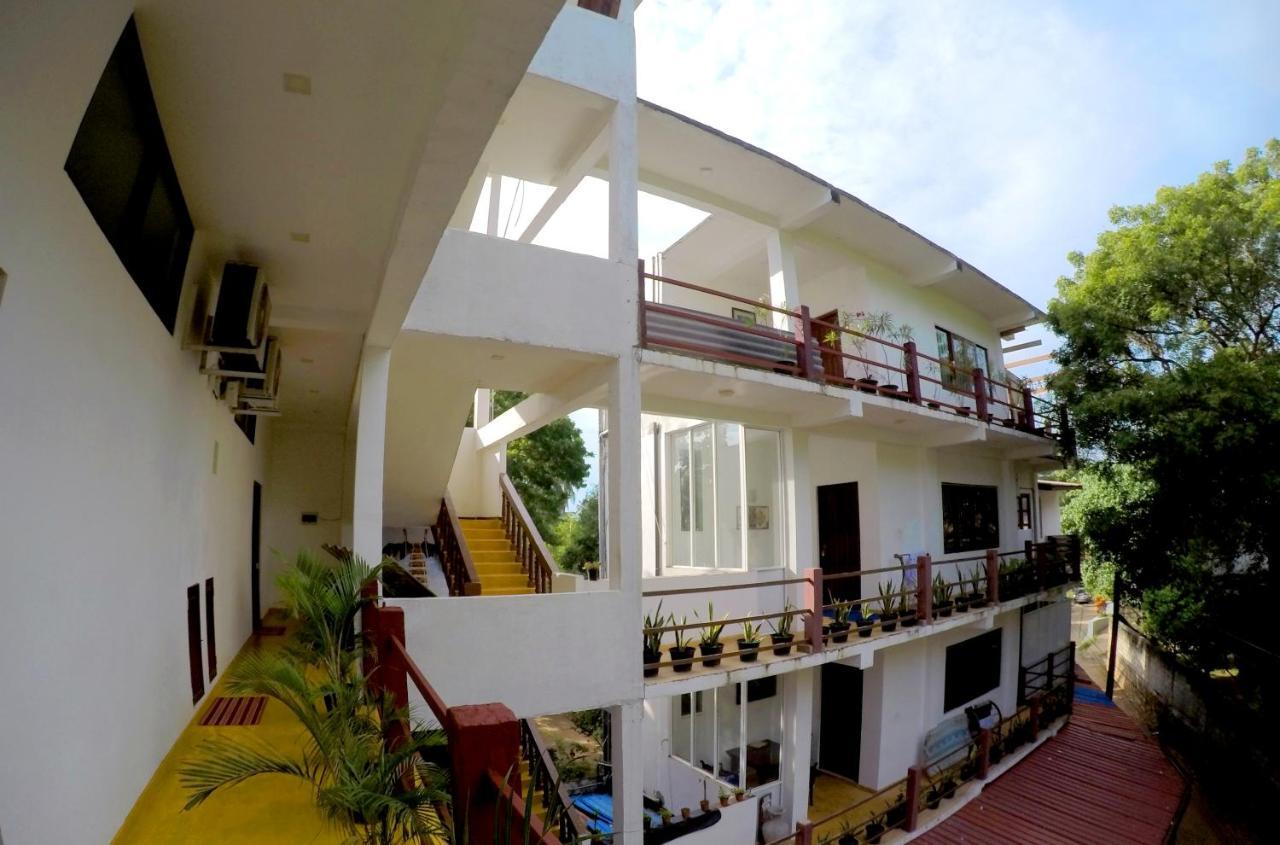 Hotel Vacanza Mirissa Exterior foto